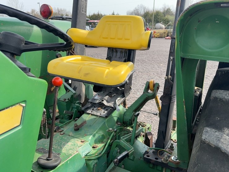 john-deere-2350-image-16