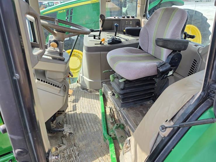 2010-john-deere-6230-image-13