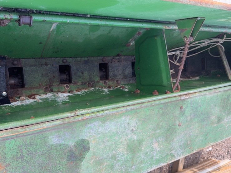 john-deere-8-image-5