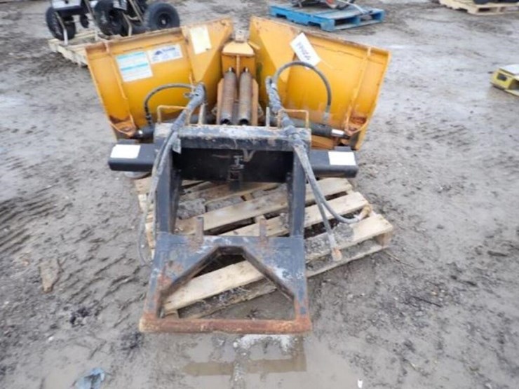 trackless-hydraulic-v-plow-image-5