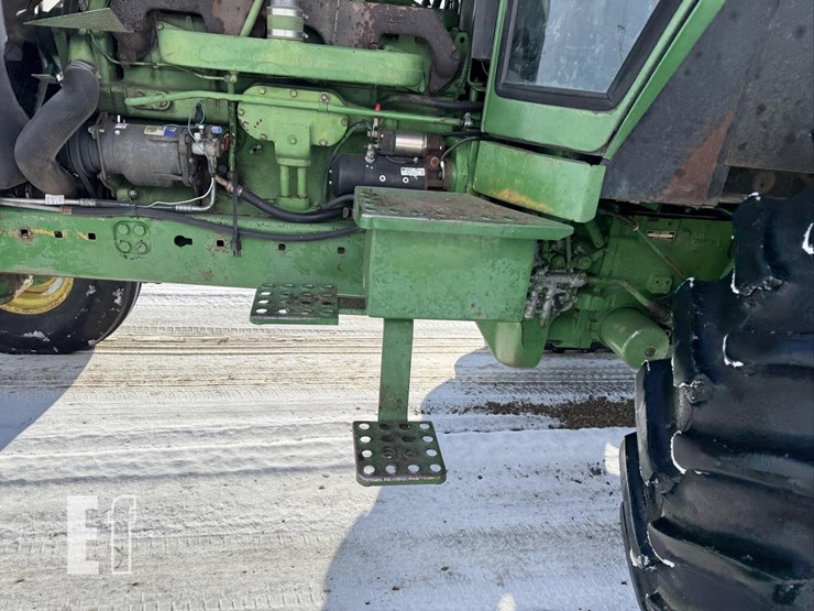 john-deere-4440-image-21