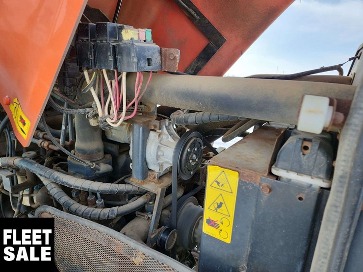 2005-kubota-m105x-image-21