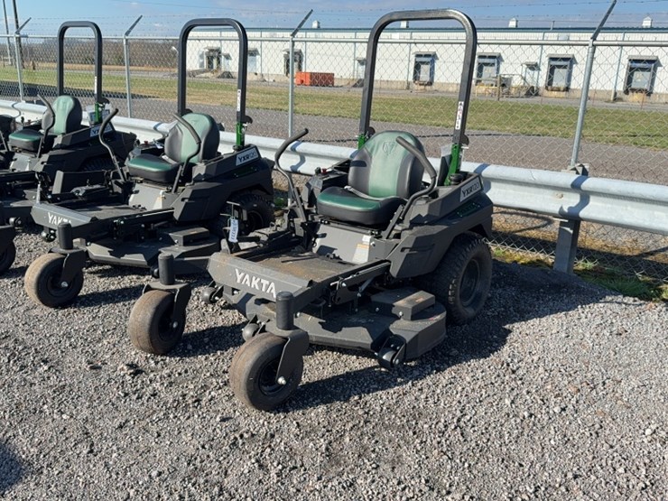 #4048-•-yakta-yxr-120-zero-turn-mower-image-1
