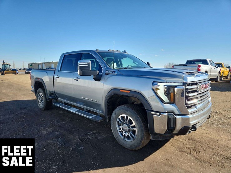 2024-gmc-sierra-2500hd-image-2