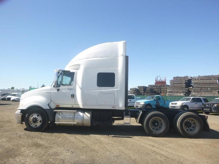 2012-international-prostar-image-4