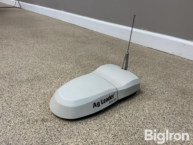 ag-leader-gps-7500-globe-image-1