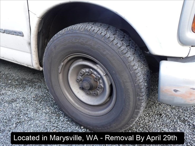 2002-chevrolet-3500-image-13