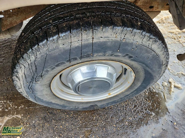 1992-dodge-150-image-13