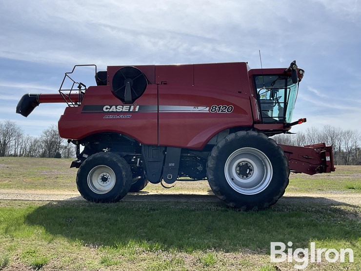 2012-case-ih-8120-image-4