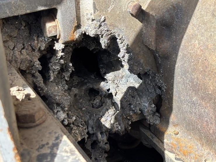 2003-challenger-mt855-image-17