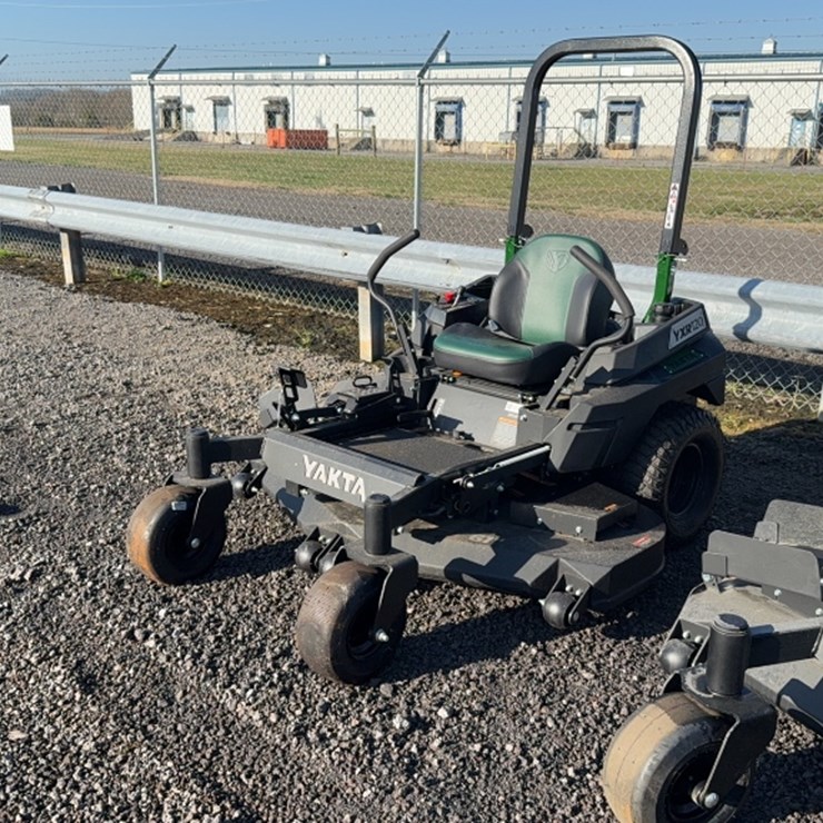 #4038 • YAKTA YXR 120 ZERO TURN MOWER