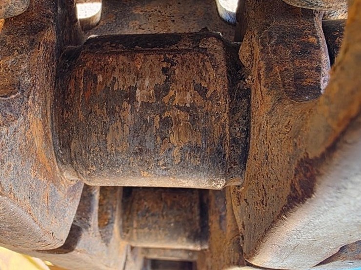 2005-caterpillar-d4g-xl-image-23