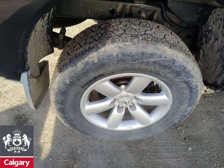 2015-nissan-titan-image-11