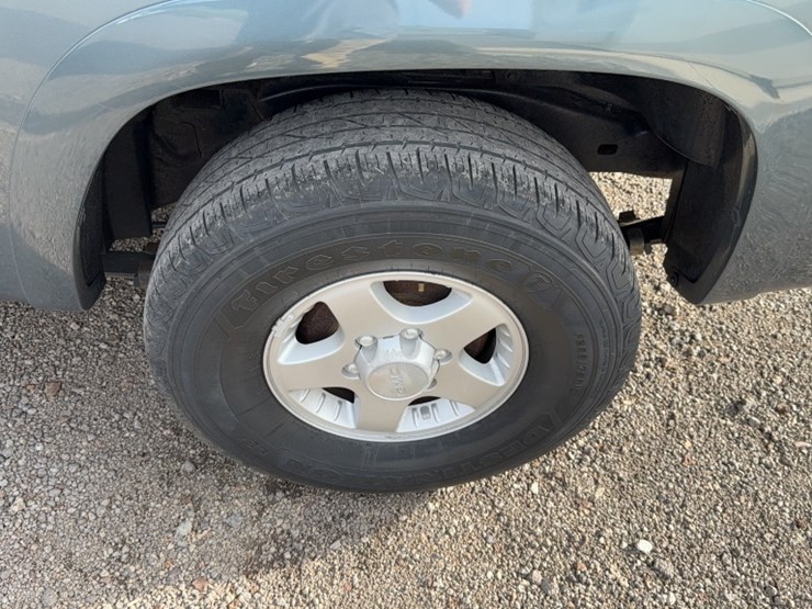 #4018-•-2006-gmc-z71-pickup-truck-image-13