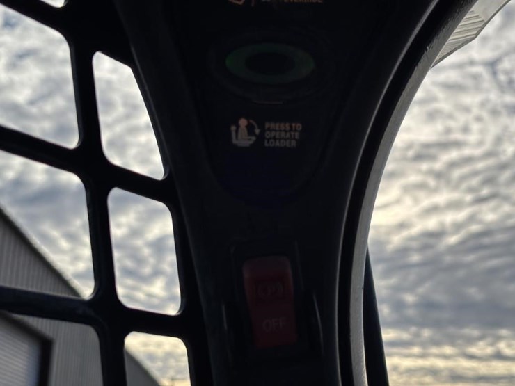 2019-bobcat-t590-image-28