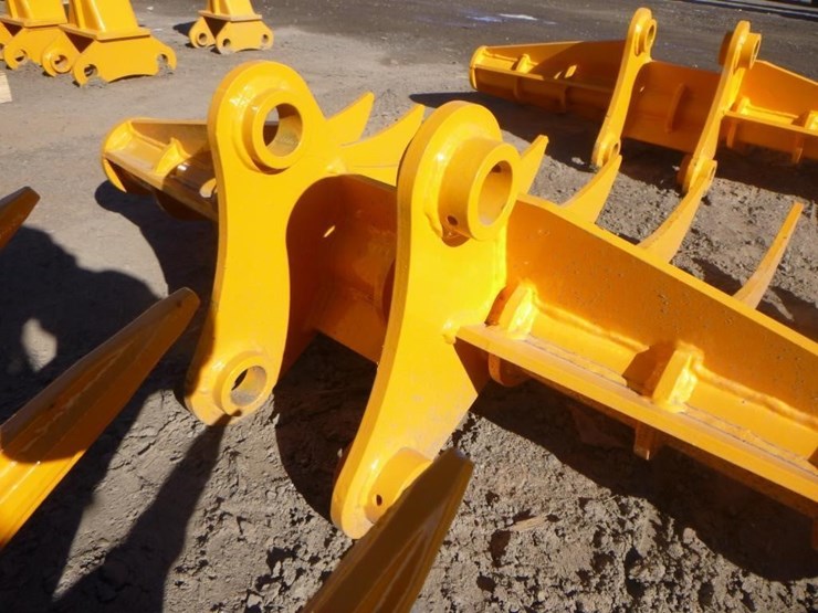 caterpillar-305-image-5