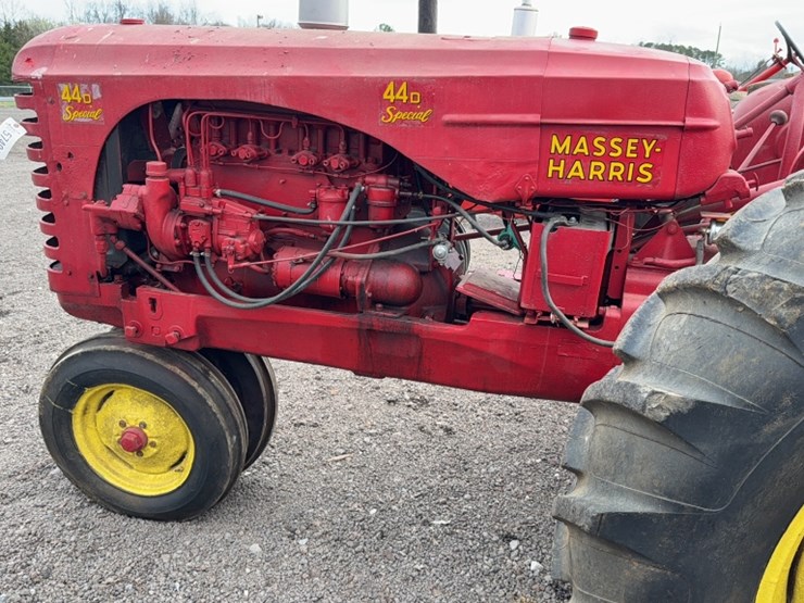 massey-harris-44d-special-image-13