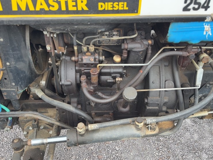 #3065-•-ranch-master-254-tractor-image-14