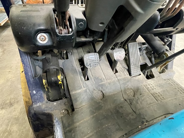 komatsu-fg25c-12-image-13