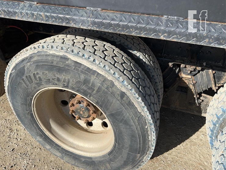 2002-kenworth-t800-image-35