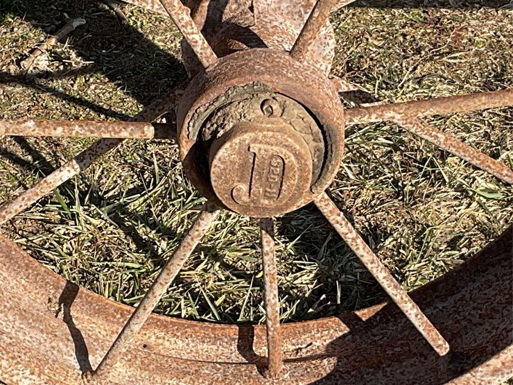 john-deere-threshing-machine-with-hart-feeder-image-36