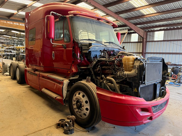 2014-international-prostar-image-2