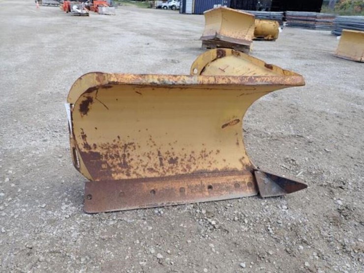 4-ft-v-plow-045366-image-2