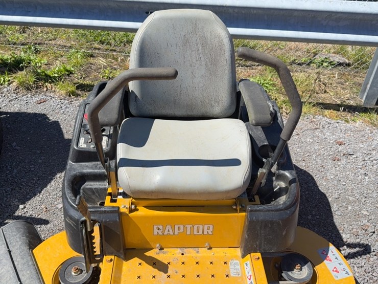 #4068-•-hustler-raptor-zero-turn-mower-image-6