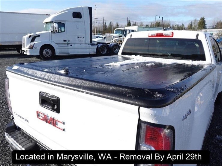 2016-gmc-canyon-image-19