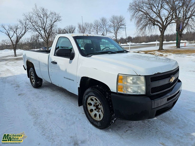 2010-chevrolet-silverado-1500-image-2