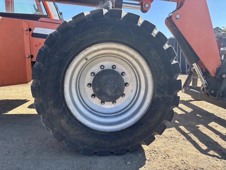 2014-jlg-8042-image-19