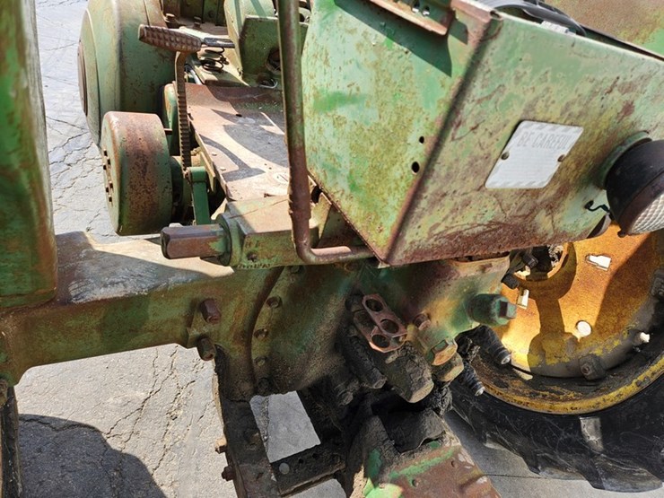 1952-john-deere-model-a-image-21