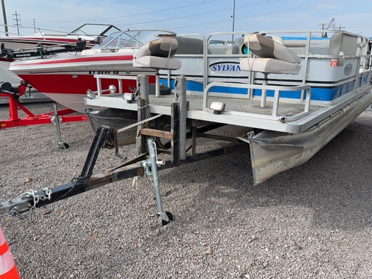 #4007-•-1990-sylvan-20'-pontoon-boat-image-1