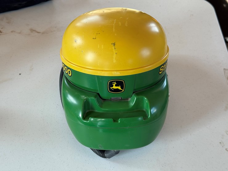 john-deere-3000-image-2