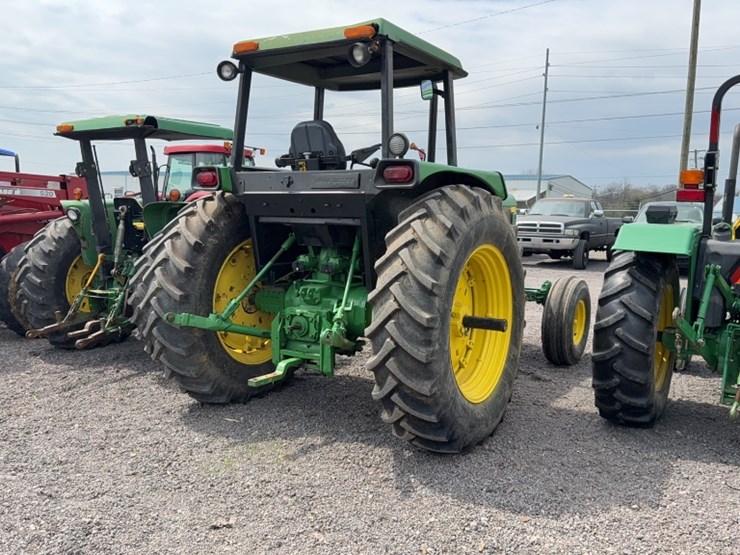 john-deere-3055-image-10