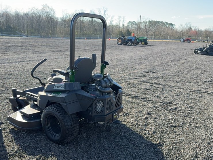 #4036-•-yakta-yxr-320-zero-turn-mower-image-10