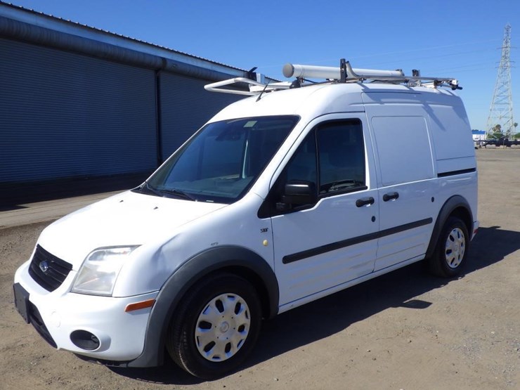 2013-ford-transit-connect-image-1