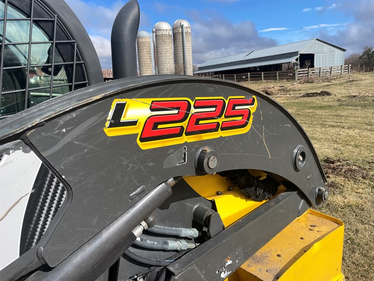 #372-•-2015-new-holland-l225-skid-steer-(scandia,-mn)-image-21