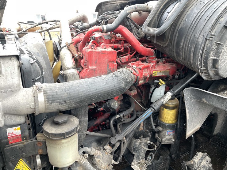 #230-•-2016-international-semi-tractor-(has-wi-title)-(denmark,-wi)-image-63