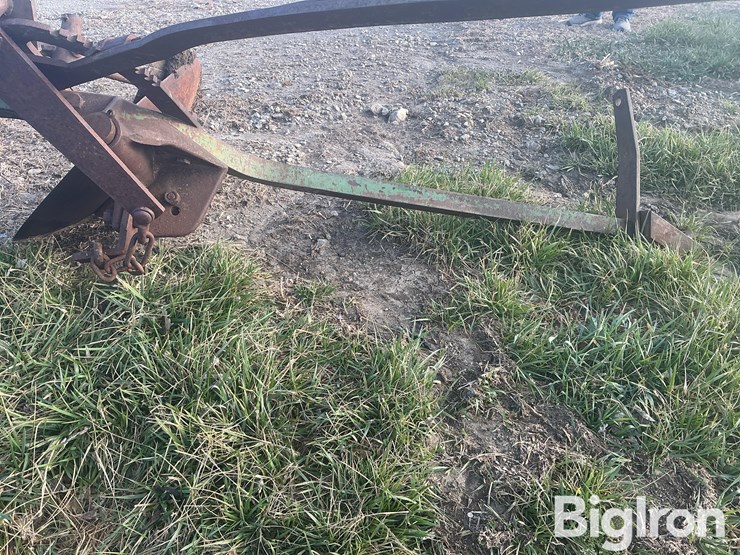 john-deere-terracing-plow-image-19