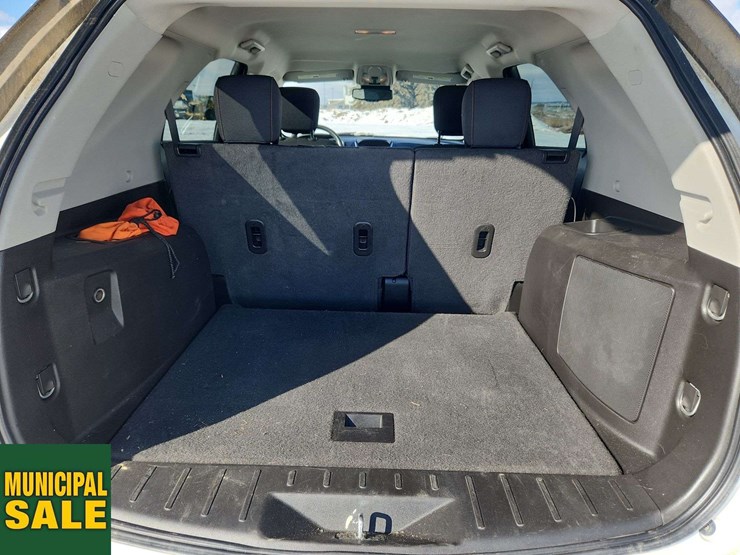 2015-chevrolet-equinox-lt-image-18