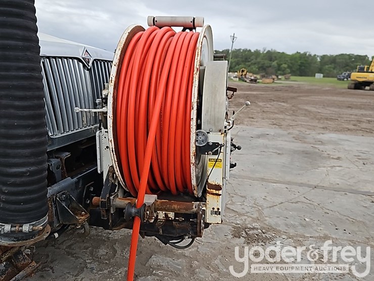 2004-international-7400-image-21