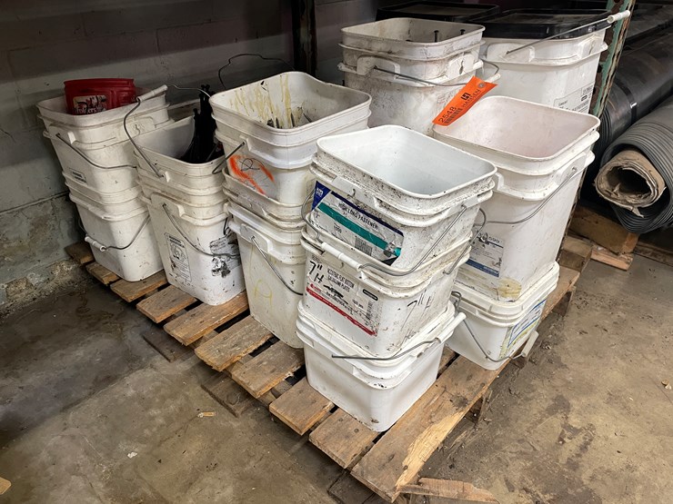 #2548-•-pallet-of-insulation-screws-(columbia-heights,-mn)-image-5