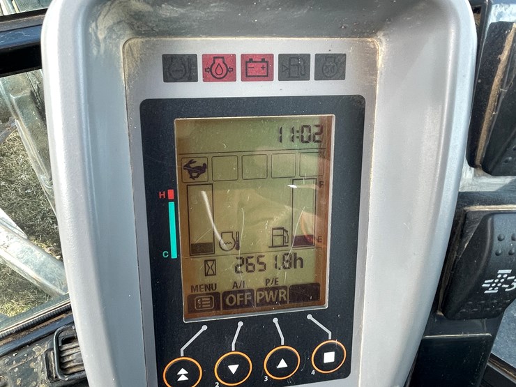 2020-deere-60g-image-50