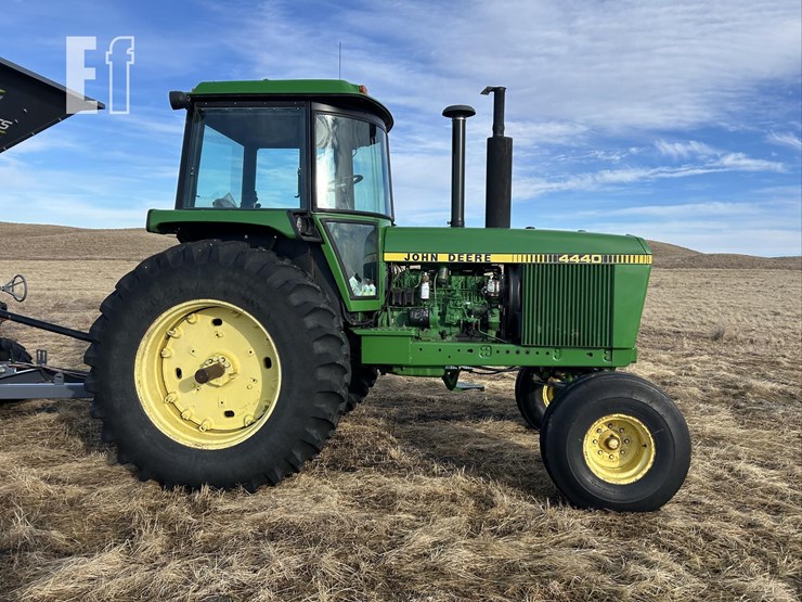 john-deere-4440-image-4