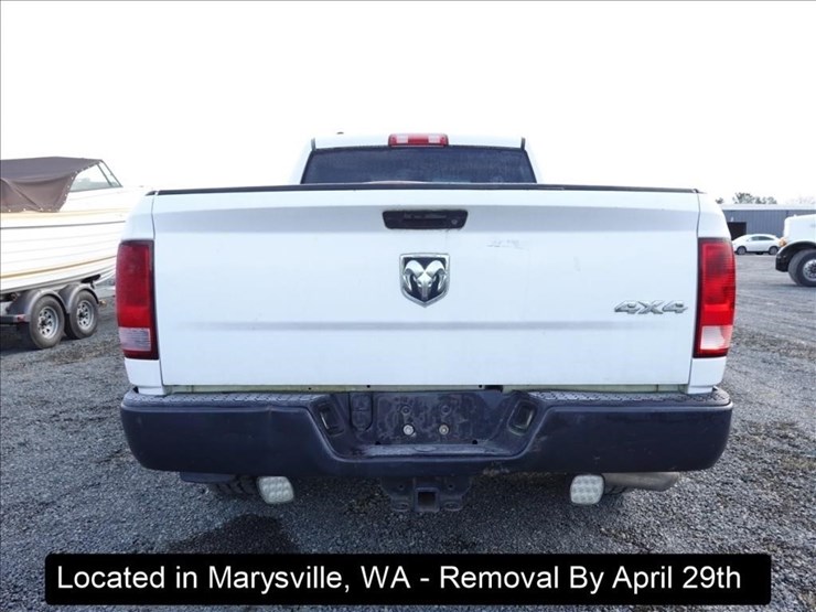 2014-dodge-1500-image-19