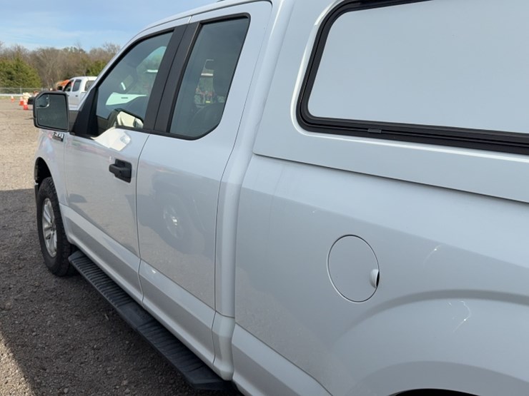 2016-ford-f150-image-12