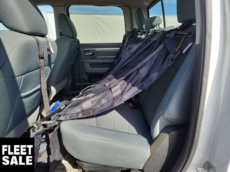 2015-dodge-2500-image-16