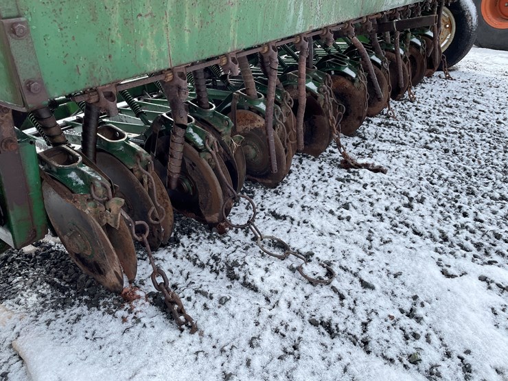 #150-•-oliver-64-grain-drill-(mason,-wi)-image-8