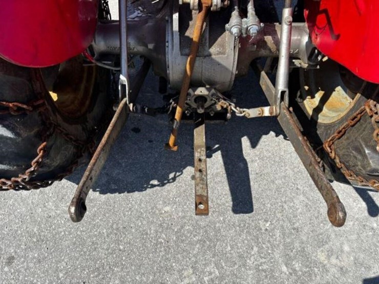 massey-ferguson-135-image-31